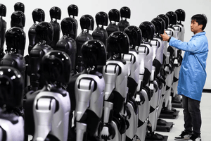 Robot hình người Trung Quốc bất ngờ bị Mỹ 'chặn cửa'