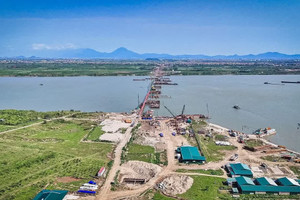 Tiến độ thi công 7 cây cầu vượt sông Hồng ra sao?