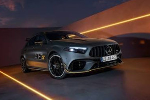 Chốt giá 2,37 tỷ đồng, Mercedes-AMG A45 S Final Edition khép lại thời kỳ động cơ 2.0L