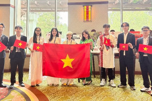 Nữ sinh viên Việt Nam vô địch giải Tin học văn phòng thế giới