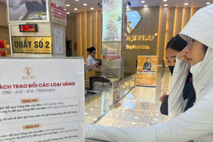 'Bạc mặt' vì vàng, kim cương
