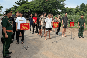 21 'Việt kiều' bị trục xuất về nước
