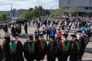 Tiến sĩ gửi 700 hồ sơ xin việc, Thạc sĩ Đại học Oxford đi thực tập khách sạn