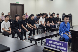 Tuyên án 41 năm tù đối với 3 'nhà sư' và 'đệ tử'