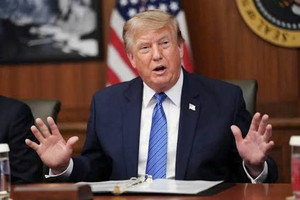 Ngân hàng Mỹ lần đầu tiết lộ lý do đóng hơn 300 tài khoản của gia đình ông Trump