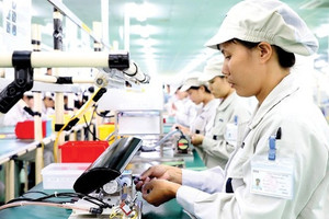 Ưu đãi thuế không còn đủ sức hấp dẫn, Việt Nam lấy gì thay thế để hút FDI?