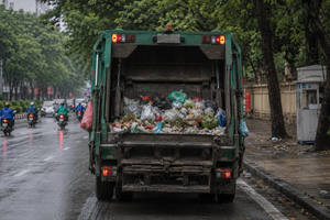 Người phụ nữ vứt nhầm vé số trúng giải độc đắc hơn 30 tỷ đồng lên xe rác, hàng chục công nhân vệ sinh vào cuộc tìm kiếm