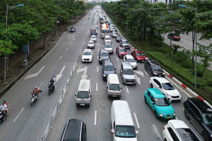 Từ ngày 15/8, chở trẻ em đi ô tô bố mẹ phải trang bị thêm thiết bị quan trọng này, nếu vi phạm bị xử lý thế nào?