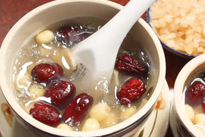 Người thiếu máu chỉ cần ăn táo đỏ? Chuyên gia khẳng định không 'thần thánh' như nhiều người nghĩ