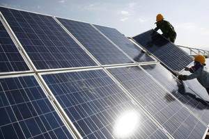 Ông Trump giáng đòn mới vào chuỗi cung ứng Trung Quốc, áp thuế 15% với vật liệu chiến lược