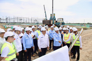 Siêu dự án điện khí 12 tỷ USD lớn nhất Việt Nam gặp khó, lãnh đạo Petrovietnam trực tiếp kiểm tra hiện trường