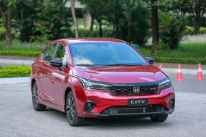 Honda City 'phá giá' trước tháng Ngâu khiến Toyota Vios 'khó chịu', khách Việt lại có thêm món hời