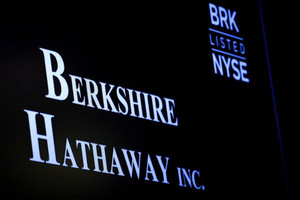 Berkshire hậu Warren Buffett: Bắt đầu giải ngân 'núi tiền mặt' khổng lồ, rót gần 20 tỷ USD vào cổ phiếu sau 14 quý bán ròng
