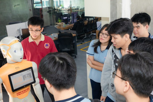 Hàng loạt trường đại học công bố điểm chuẩn, nhiều ngành trên 90 điểm