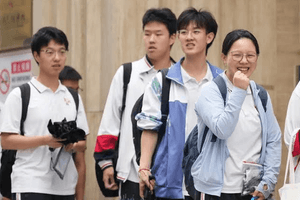 Là Thủ khoa với điểm thi ‘chót vót’, nam sinh học giỏi bị thừa điểm chuẩn vẫn trượt nguyện vọng 1, phía trường Đại học tuyên bố lý do