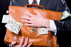 Một doanh nghiệp chốt trả cổ tức bằng tiền tỷ lệ 30%, cổ phiếu tăng kịch trần