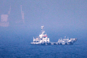 Eo biển Hormuz nóng trở lại: Mỹ ép 55 tàu quay đầu, đàm phán bế tắc