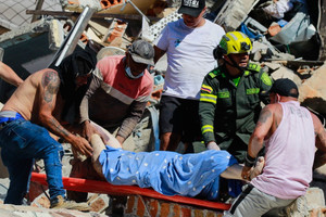 Động đất gây hỗn loạn, Colombia ban lệnh giới nghiêm để ngăn cướp bóc