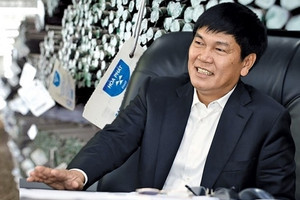 Hòa Phát (HPG) đi vay gần 100.000 tỷ đồng, phải trả bao nhiêu lãi vay sau 6 tháng 2026?
