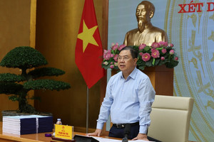 Thủ tướng ra công điện ‘khẩn’ yêu cầu loạt cao tốc hàng trăm nghìn tỷ phía Nam chạy nước rút, thi công ‘3 ca 4 kíp’
