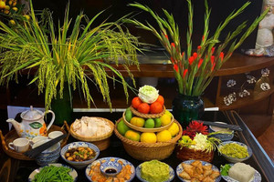 7 loại hoa, 7 loại quả nên bày ban thờ mùng 1 tháng 7 Âm lịch