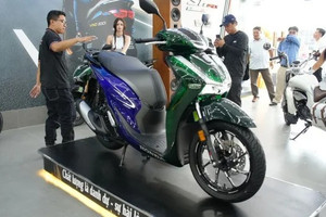 Chiếc Honda SH150i vừa được đại lý Việt nhập về có gì đặc biệt mà giá lên tới 235 triệu đồng?