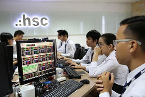 Một tổ chức đăng ký mua hơn 30 triệu cổ phiếu Chứng khoán HSC