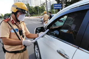 Từ ngày 15/8, chủ xe có thể bị phạt tới 52 triệu đồng nếu giao xe cho người khác thực hiện hành vi này