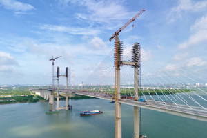 Chỉ 1 tháng nữa, chính thức hoàn thiện cầu dây văng có tĩnh không cao nhất Việt Nam: Sẵn sàng thông tuyến cao tốc gần 30.000 tỷ