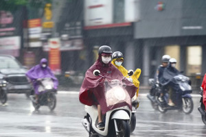 Từ chiều nay, miền Bắc chuyển mưa dông