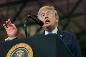 Tổng thống Donald Trump muốn tuyên bố eo biển Hormuz là lãnh thổ Mỹ