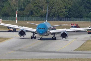 Máy bay Vietnam Airlines gặp sự cố, phải quay đầu hạ cánh ở Đức