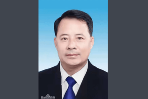 Cách chức, khai trừ Đảng, tịch thu tài sản bất chính đối với nguyên Bí thư Huyện ủy SN 1971 của Trung Quốc