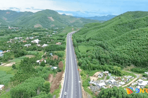 Chỉ 2 tuần nữa, chính thức thông tuyến cao tốc 66km kết nối Huế - Đà Nẵng