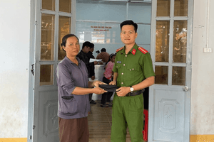 Nhận trình báo về số tiền 2.170.000 đồng, công an lập tức xác minh, mời chị Đặng Thùy Dung lên làm việc