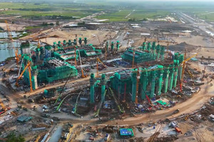 Sân vận động VinFast - Trống Đồng vừa hoàn thành đổ 5.000m³ bê tông vào phần móng