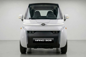 Ôtô điện 2 chỗ giá rẻ hơn cả Honda SH 350i chạy thử tại nhà máy Hưng Yên