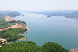 Sân bay dã chiến của Việt Nam từng là 'tọa độ lửa': Mang tên một khe nước, nằm sâu dưới lòng hồ có sức chứa 345 triệu m3