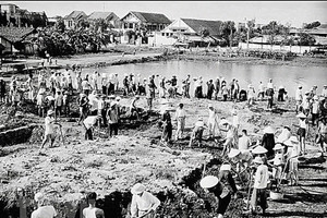 Sân vận động 'già' nhất Hà Nội được hình thành từ thời Pháp thuộc, từng đón Bác Hồ đá bóng danh dự