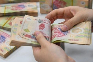 Mỗi Đảng viên được nhận gần 38 triệu đồng cùng Huy hiệu, ai thuộc nhóm đối tượng hưởng?