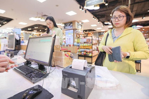 Đề xuất nâng ngưỡng thuế lên 10 tỷ đồng: 99,86% hộ kinh doanh sẽ tính thuế theo doanh thu, trút bỏ gánh nặng sổ sách