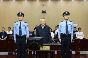 Tịch thu 246,5 tỷ đồng, tuyên phạt 15 năm tù giam đối với cựu Cục trưởng Cục Quản lý Y học Cổ truyền Trung Quốc