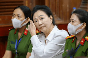 Tại trại tạm giam, bà Trương Mỹ Lan vẫn có quyền nhận lại tài sản đặc biệt trước giờ đấu giá