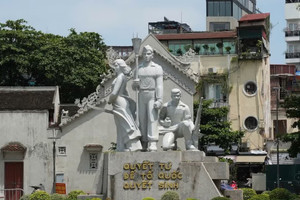 Hà Nội thống nhất di dời tượng đài 'Quyết tử để Tổ quốc quyết sinh'