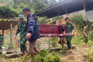 Mưa lũ, sạt lở đất, Thanh Hóa sơ tán gần 900 người dân khỏi vùng nguy hiểm