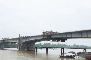 Chính thức hợp long cây cầu đầu tiên vượt sông Thái Bình, kết nối Bắc Ninh - Hải Phòng
