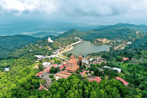 Việt Nam sẽ có thêm trung tâm du lịch sinh thái tâm linh, tọa lạc tại khu vực cao 700m được mệnh danh ‘nóc nhà của miền Tây’