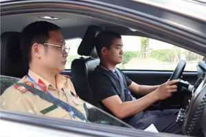 Sát hạch lái xe: Bổ sung bài thi vượt xe và chuyển làn trên đường trường