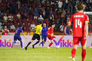Hai doanh nghiệp liên quan đến một tỷ phú xuất hiện trong chiến thắng 2-0 trước Thái Lan của đội tuyển Việt Nam tại ASEAN Cup
