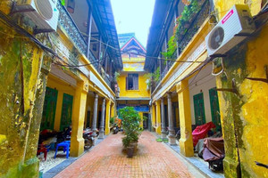Căn biệt thự Pháp cổ rộng 800m2, nội thất bằng gỗ quý của đại gia nức tiếng Hà thành xưa